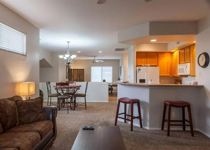 Gated Ocotillo Townhouse With Heated Pool, Spa, Bbq * Chandler