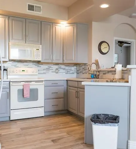 Gated Ocotillo Townhouse With Heated Pool, Spa, Bbq Holiday home Chandler