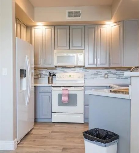 Gated Ocotillo Townhouse With Heated Pool, Spa, Bbq Chandler