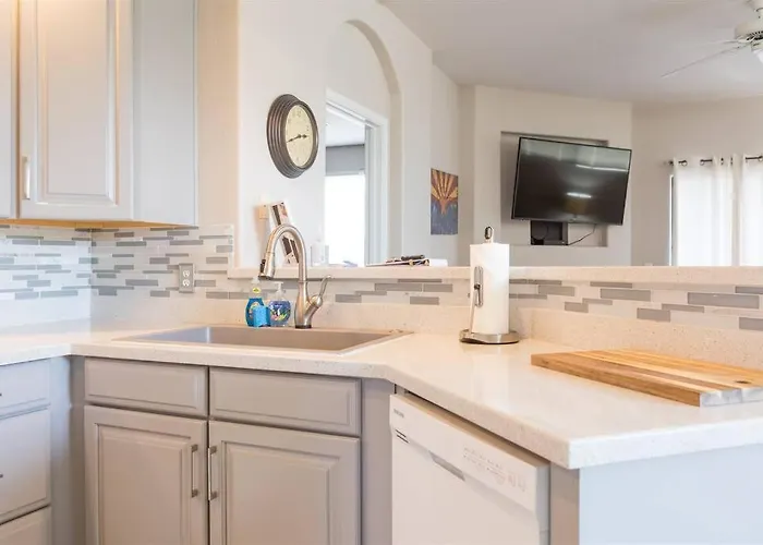Gated Ocotillo Townhouse With Heated Pool, Spa, Bbq Holiday home