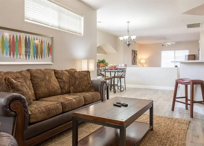 Holiday home Gated Ocotillo Townhouse With Heated Pool, Spa, Bbq