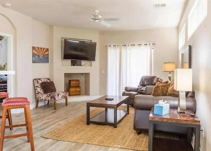 Gated Ocotillo Townhouse With Heated Pool, Spa, Bbq Holiday home Chandler